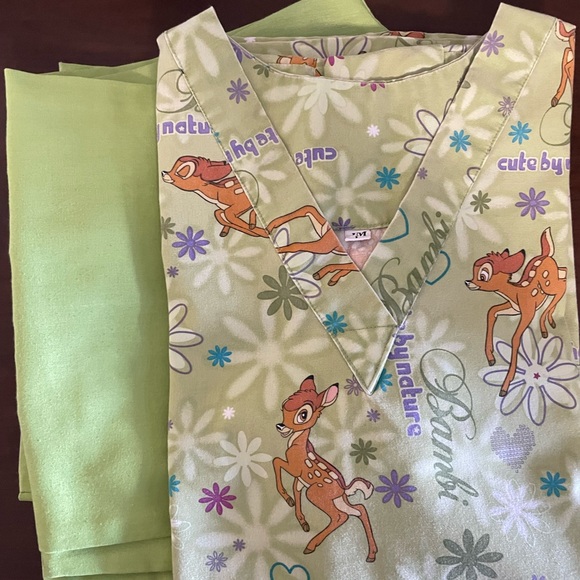 Scrubs suits - Picture 4 of 12